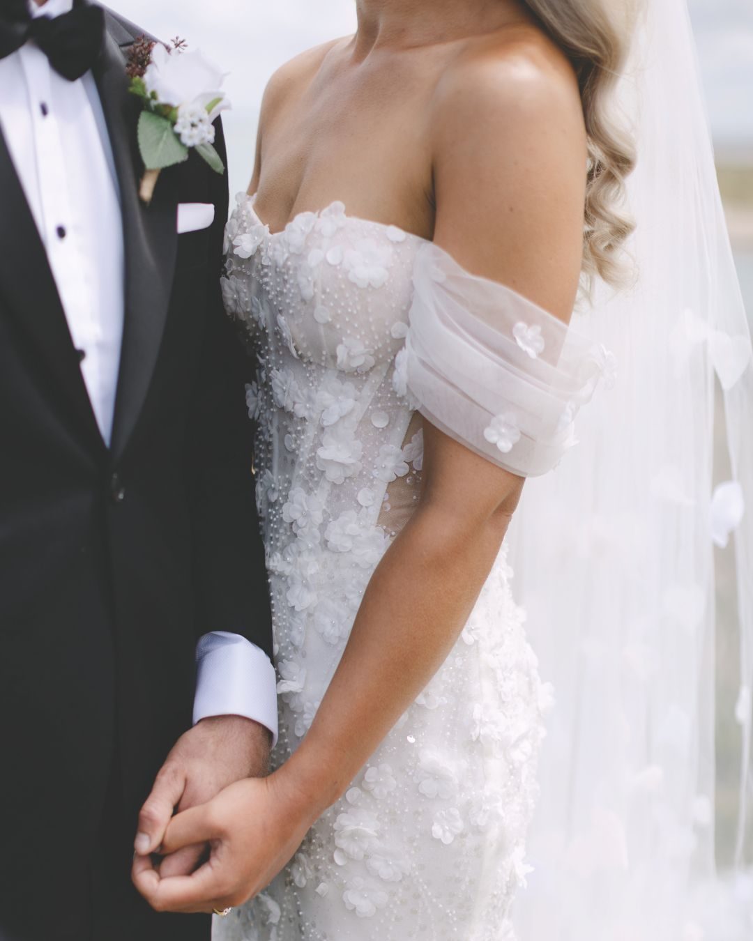 A closer look into Lana and Elliot’s special day, where simple elegance and authentic moments created a celebration that felt both intimate and memorable. 

Captured by @aimeeprestonimages