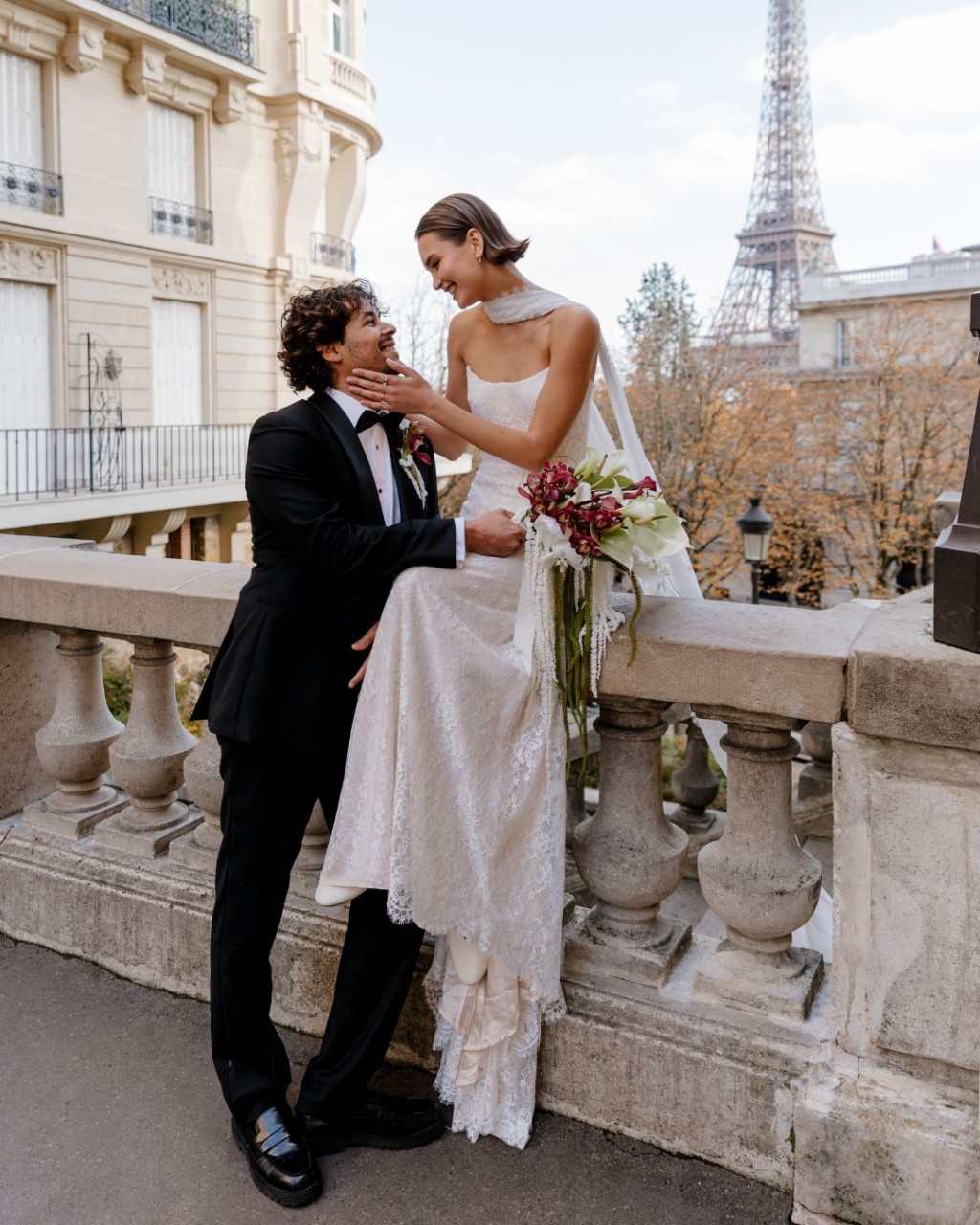 Paris, love and all the romance 🤍
This elopement has us swooning.

 Photography - @oliviamelhopweddings 
Content - @momentsbylilastudios 
HMUA - @ninab.paris 
Florals - @_cjoly
Jewellery - @zoeporterjewellery 
Couple - @diana_x_sami