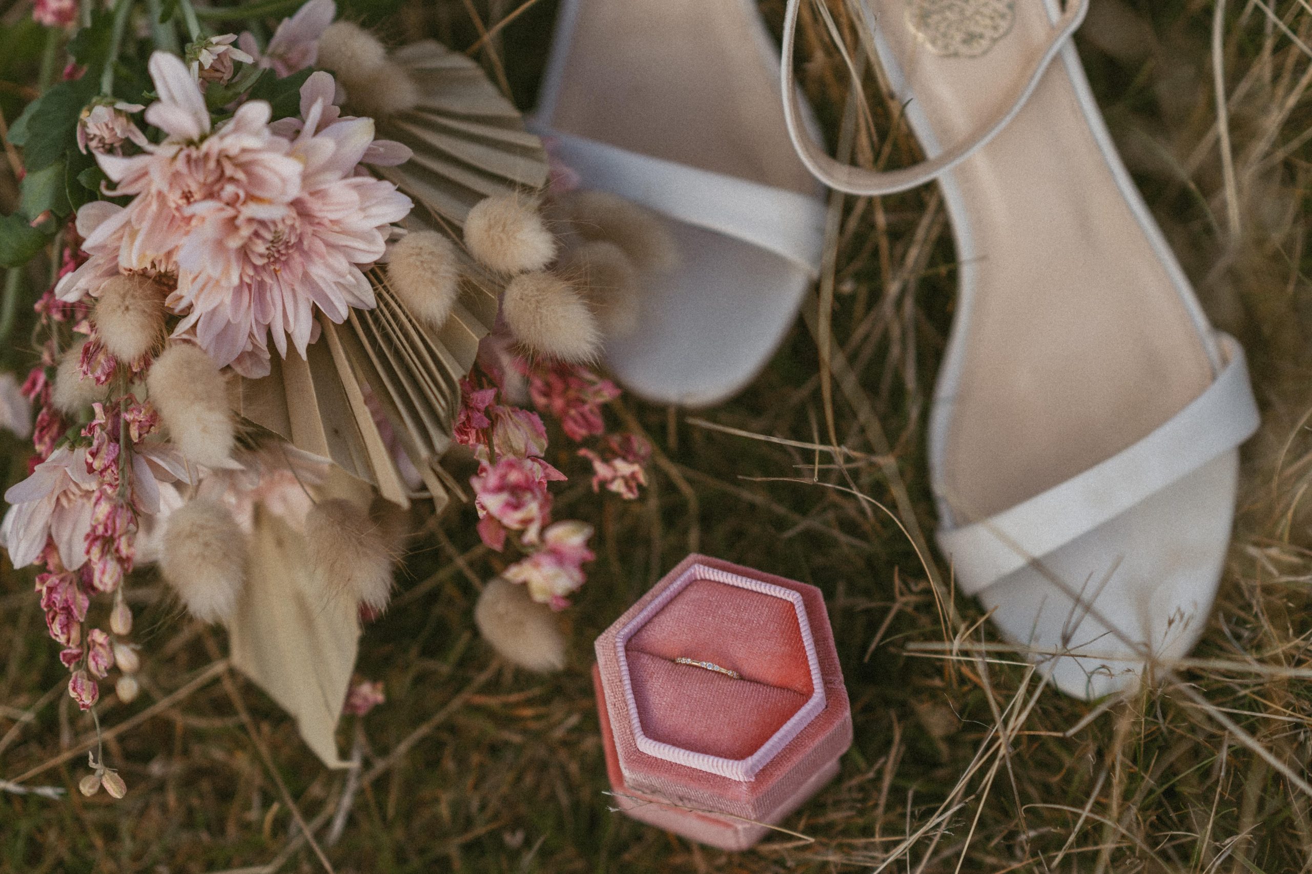 How To Choose a Wedding Colour Scheme