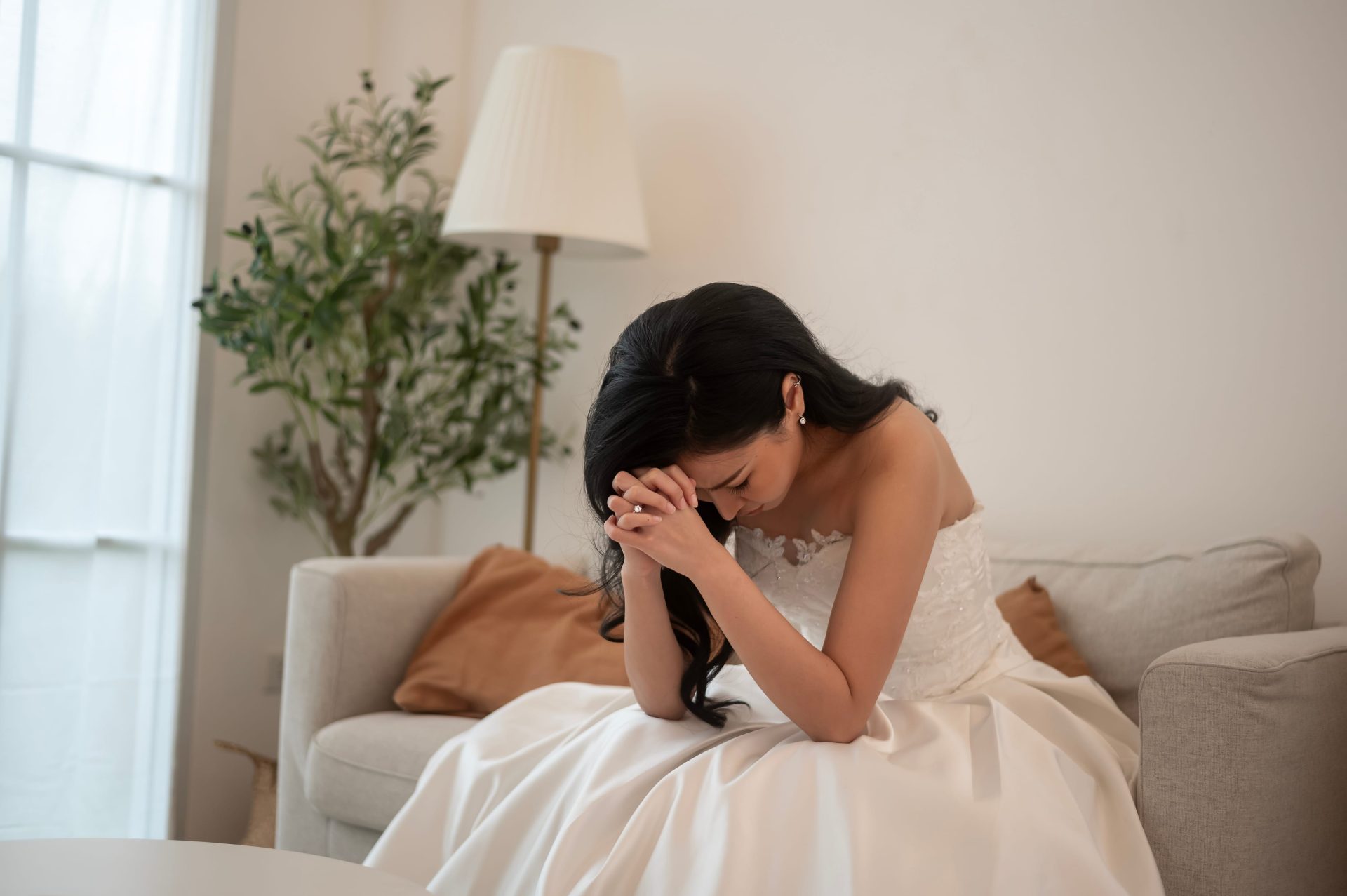 What to do when your wedding is running late